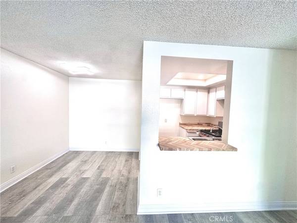 Santa Ana, CA 92701,600 W 3rd #A208