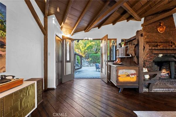 Glendale, CA 91208,1855 Verdugo Knolls DR