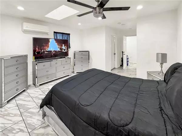 Los Angeles, CA 90011,227 E 55th ST