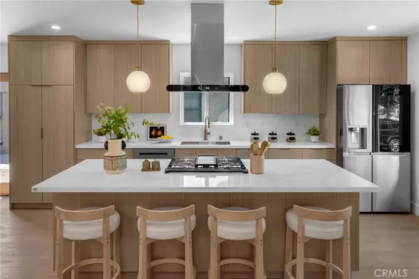 Los Angeles, CA 90016,3682 Buckingham