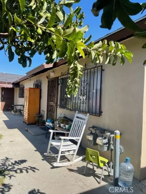 Los Angeles, CA 90001,1915 E 78th
