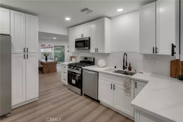 Burbank, CA 91505,1741 N Rose