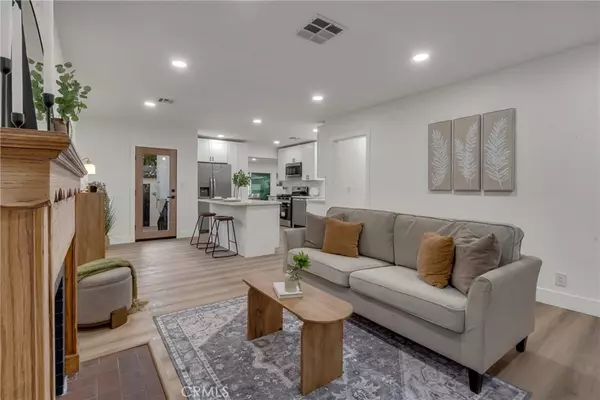 Burbank, CA 91505,1741 N Rose