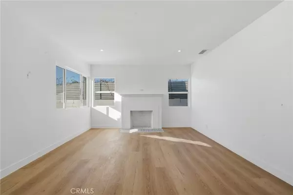 Compton, CA 90221,1736 N Mcdivitt AVE