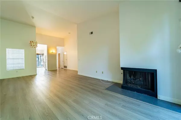 Santa Ana, CA 92704,2542 W Macarthur #134