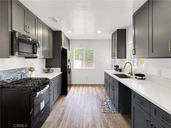 Pico Rivera, CA 90660,8339 Manzanar AVE