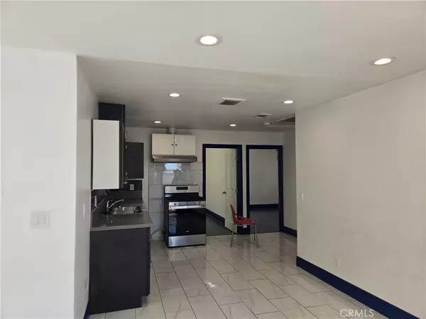 Victorville, CA 92395,16684 forrest ave #2