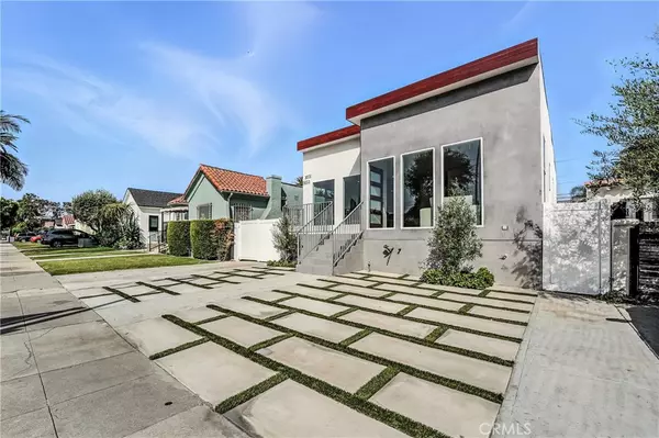 Los Angeles, CA 90016,3031 Vineyard AVE #2