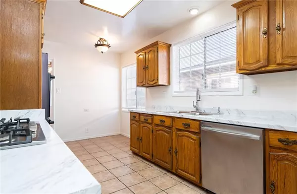 Lakewood, CA 90712,4322 Maybank Ave