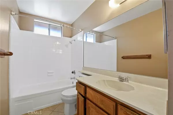 Azusa, CA 91702,1190 W Calle Del Sol #4