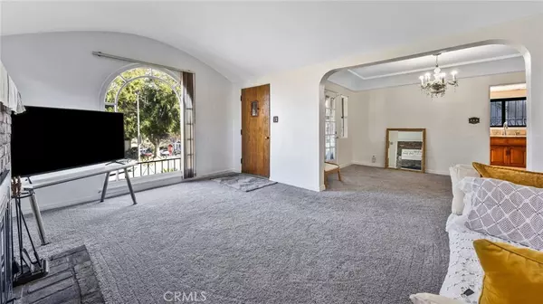 El Sereno, CA 90032,3303 Paola