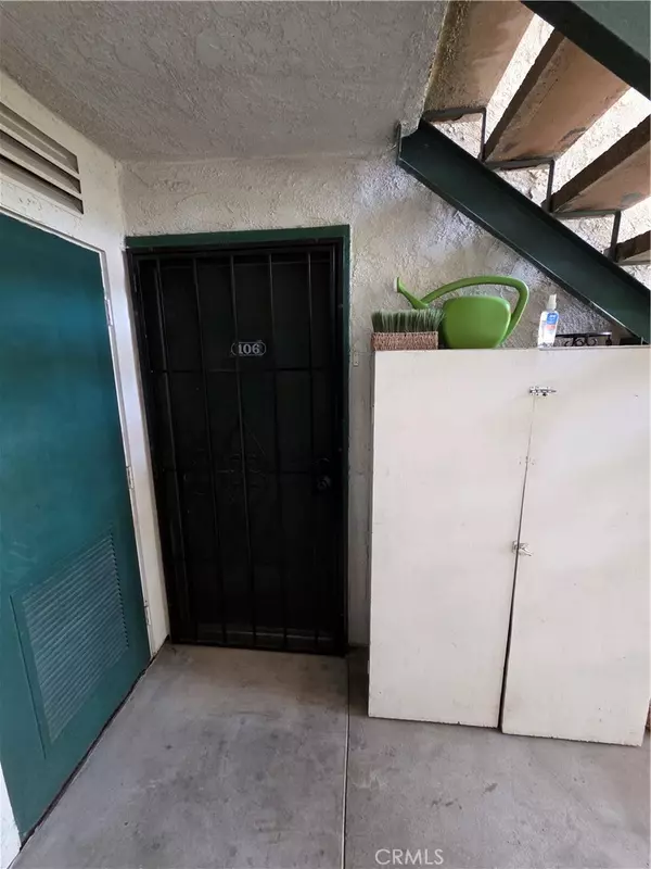 La Mirada, CA 90638,15213 Santa Gertrudes AVE #W106