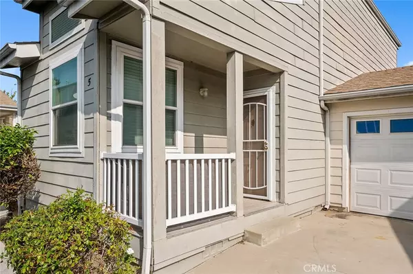 Bellflower, CA 90706,9921 Flora Vista #5