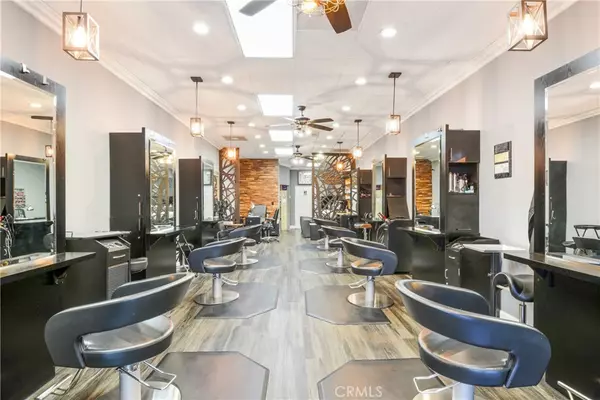 Downey, CA 90240,9986 Lakewood BLVD