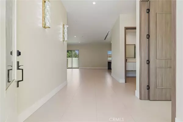 Bellflower, CA 90706,10347 Mapledale ST