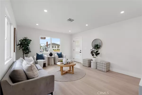 Hawthorne, CA 90250,5004 W 138th