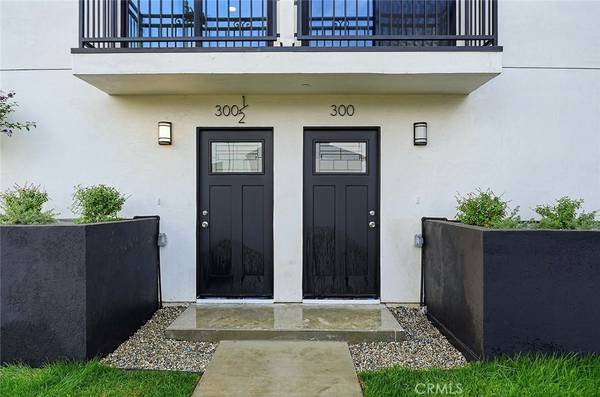 Los Angeles, CA 90011,300 E 25th