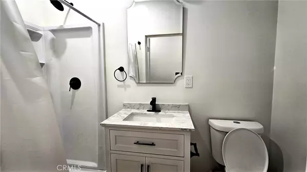 Los Angeles, CA 90015,1034 Beacon #1034