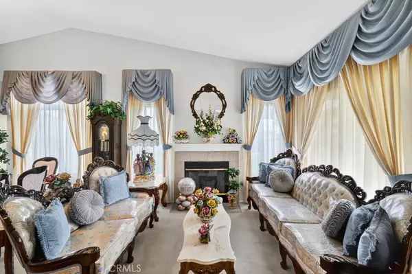 Fontana, CA 92335,15240 Carob