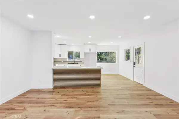 Monrovia, CA 91016,700 Norunbega DR