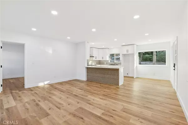 Monrovia, CA 91016,700 Norunbega DR