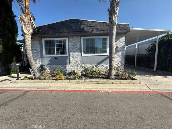 227 Palos Verdes DR, Santa Ana, CA 92704