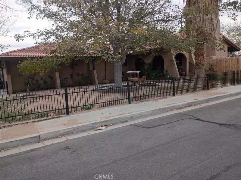 201 S Greenlawn ST, Ridgecrest, CA 93555