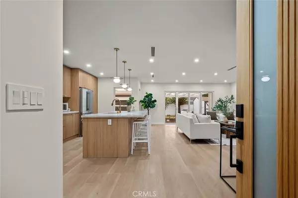 Long Beach, CA 90808,5312 E Flagstone