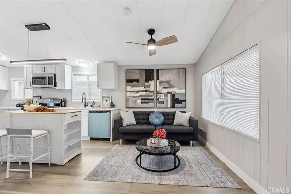 Fullerton, CA 92833,1850 W ORANGETHORPE AVE #25