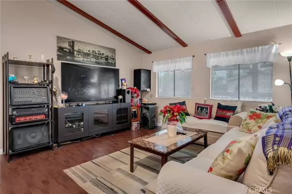 Buena Park, CA 90621,7142 Orangethorpe Ave 1C