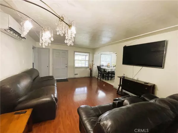 South Gate, CA 90280,11313 Pennsylvania