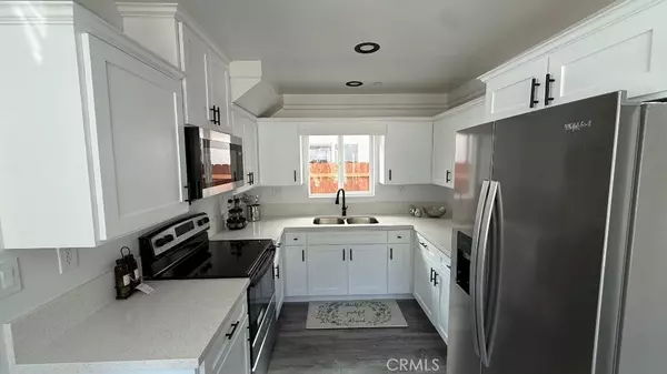 Los Angeles, CA 90002,9412 Wilmington AVE