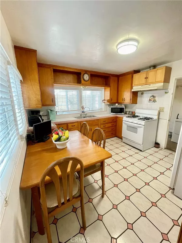 Venice, CA 90291,823 Commonwealth AVE