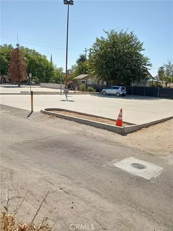 Bakersfield, CA 93305,1810 Baker ST