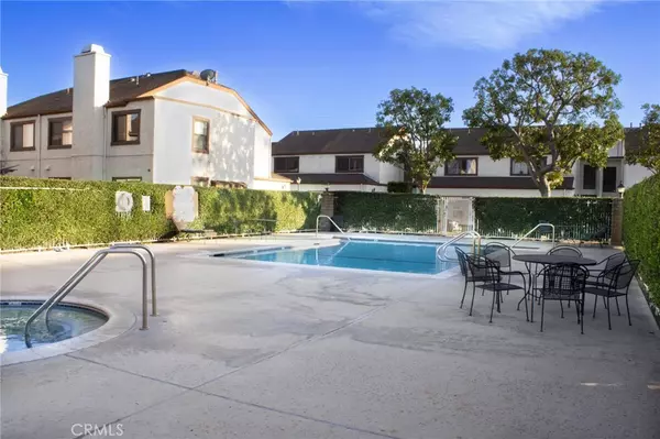 Azusa, CA 91702,821 S Cerritos