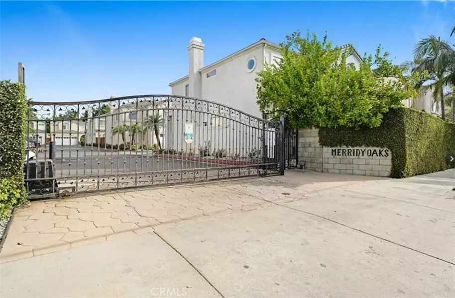 17755 Merridy, Northridge, CA 91325