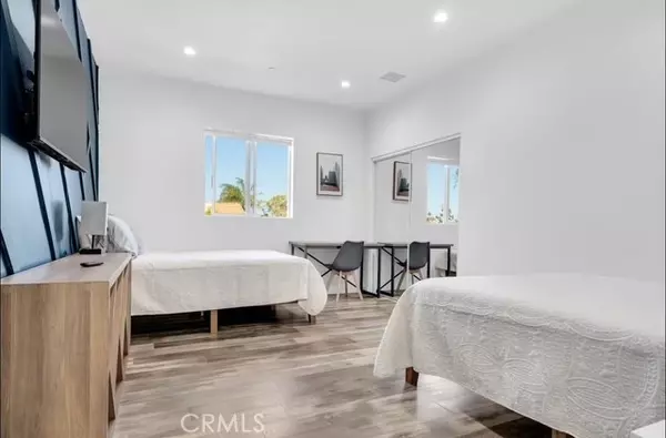 Montebello, CA 90640,219 S Greenwood #B