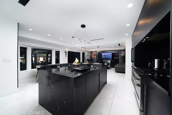 Downey, CA 90240,9263 Otto ST