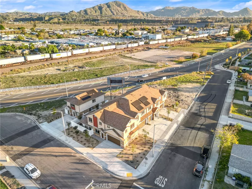 Colton, CA 92324,306 W Congress ST