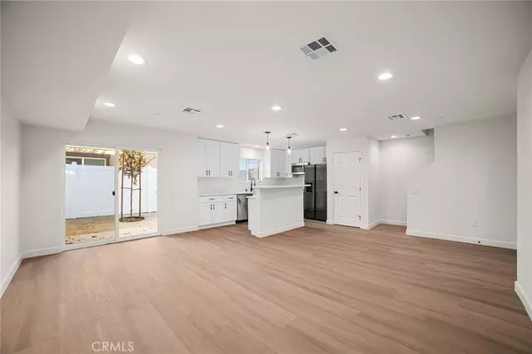 Colton, CA 92324,900 W Hert ST