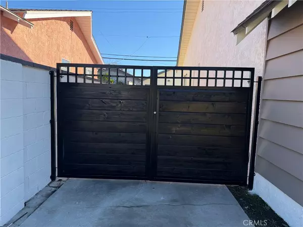 Lakewood, CA 90713,4128 Ostrom