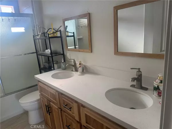 Phelan, CA 92371,8625 Flowerfield