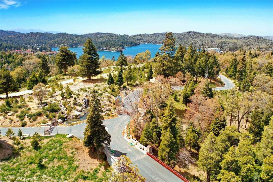 Lake Arrowhead, CA 92352,136 Mill Pond RD