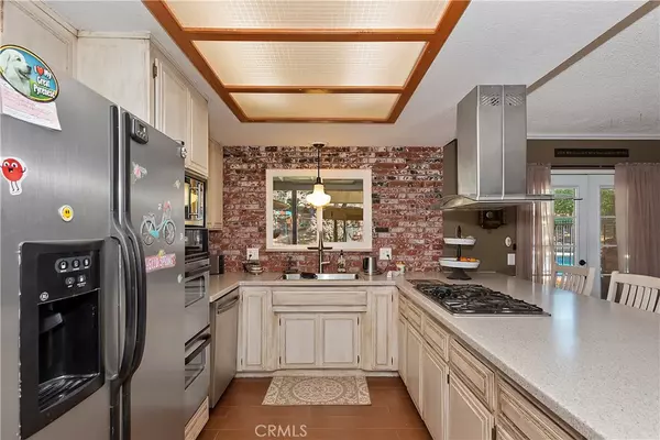 Yucaipa, CA 92399,10283 Cherry Croft DR