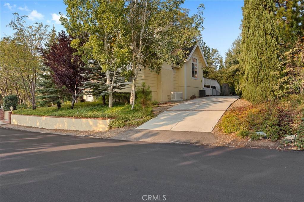 Lake Arrowhead, CA 92352,1192 Voltaire DR