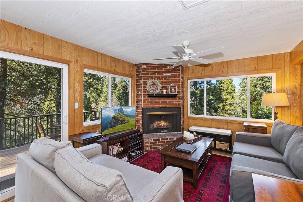 Lake Arrowhead, CA 92352,576 Kuffel Canyon RD