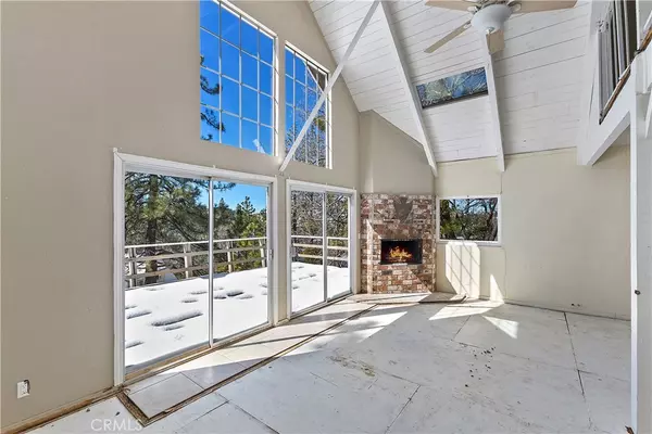 Lake Arrowhead, CA 92352,1104 Grass Valley RD