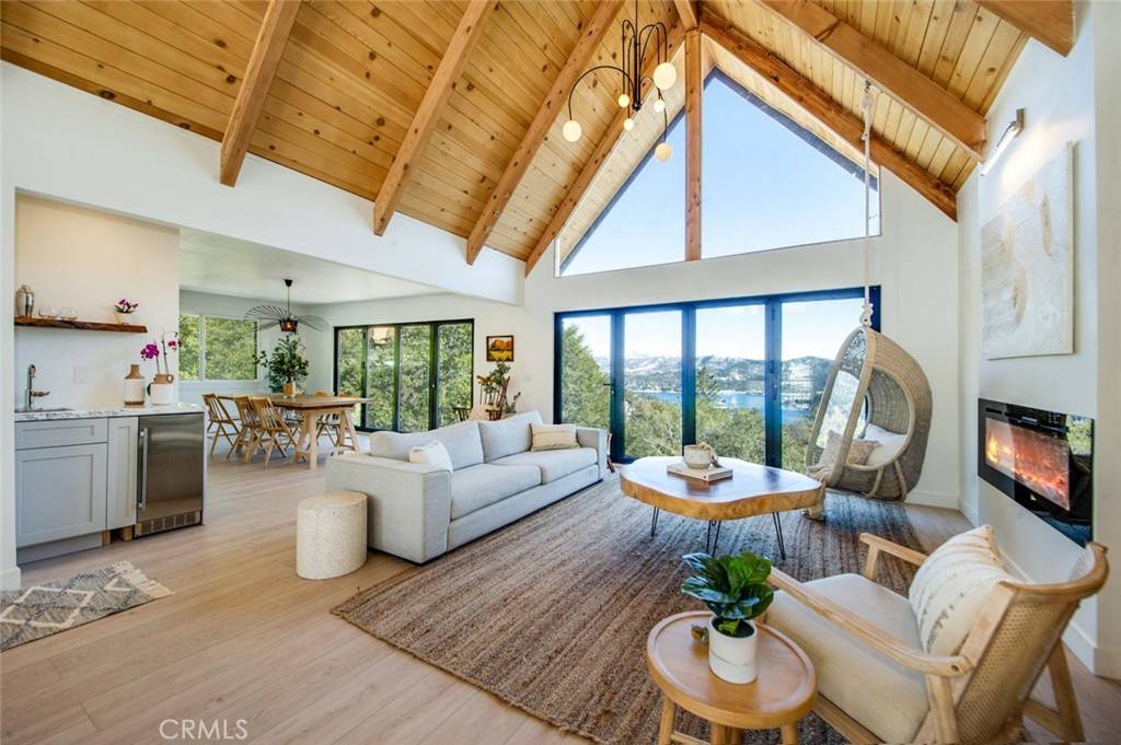 Lake Arrowhead, CA 92352,27407 Matterhorn DR