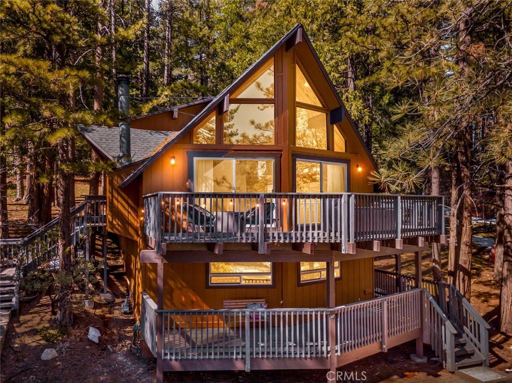 572 Brentwood DR, Lake Arrowhead, CA 92352