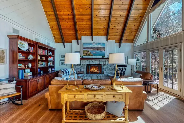 Lake Arrowhead, CA 92352,27942 S Peninsula DR